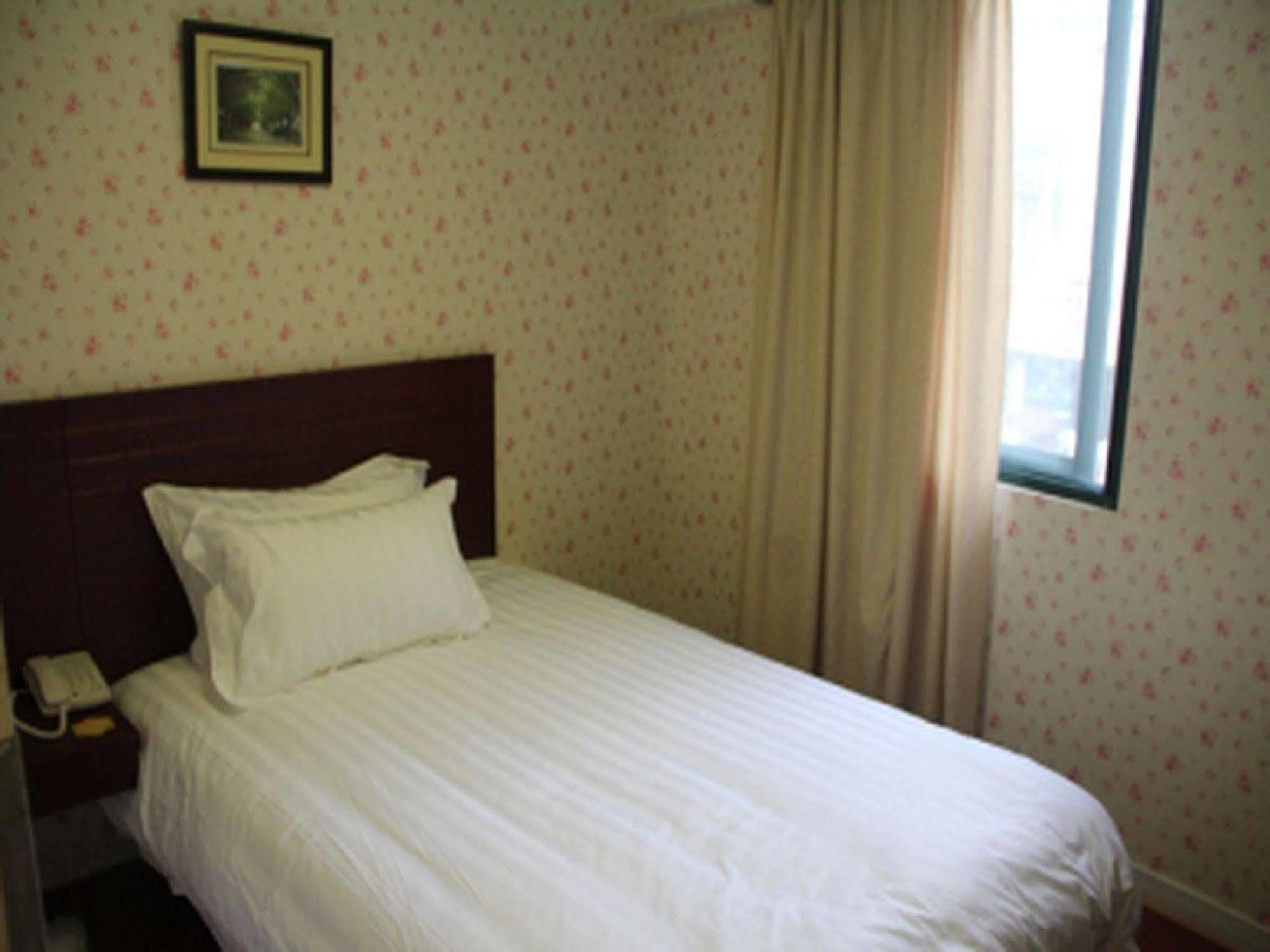 Jingjiang Inn Shanghai Xuhui Jiaotong University Eksteriør billede